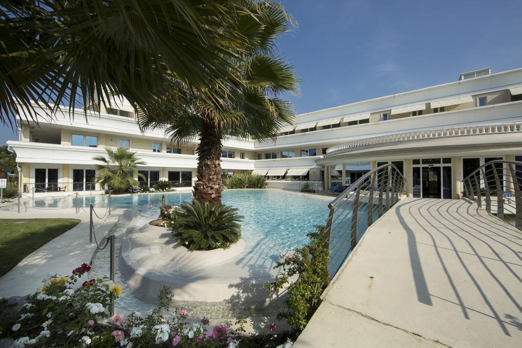 Relais Du Lac Desenzano del Garda Bagian luar foto