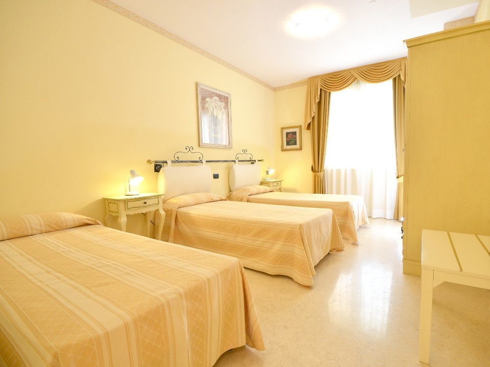 Relais Du Lac Desenzano del Garda Bagian luar foto